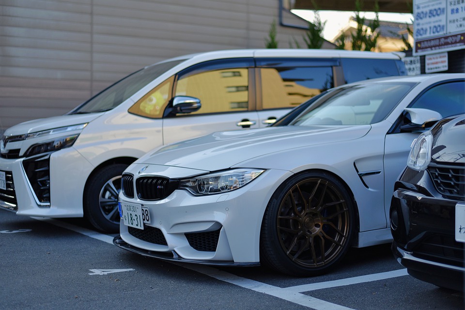 車