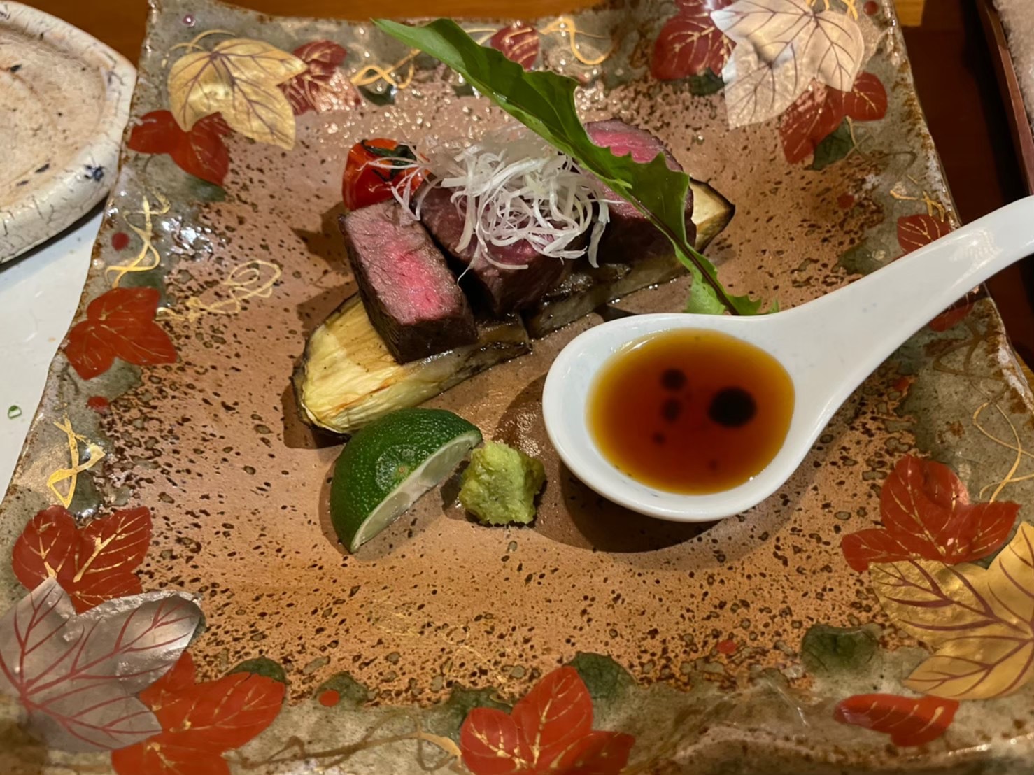 ナスと味彩牛のステーキ